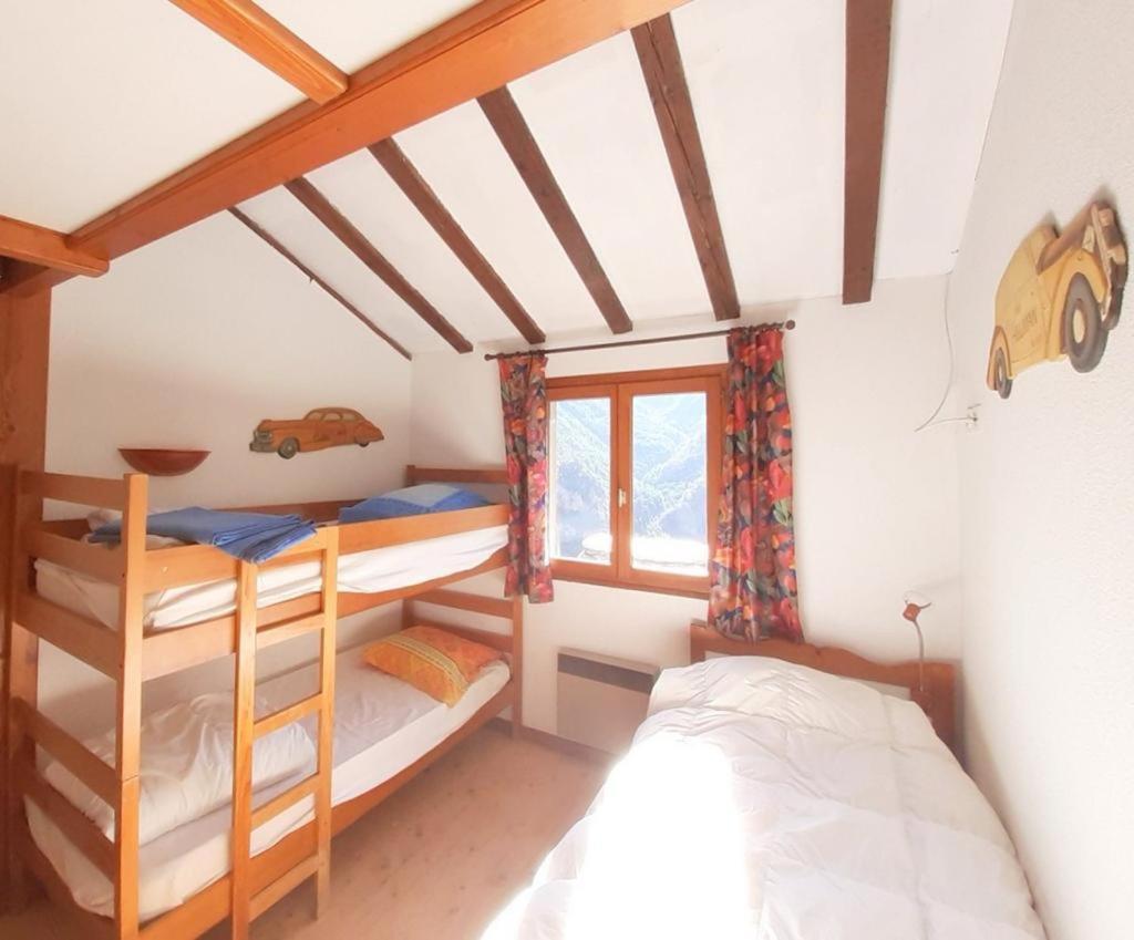 Gîte paisible au cœur des montagnes à Nohèdes Esterno foto