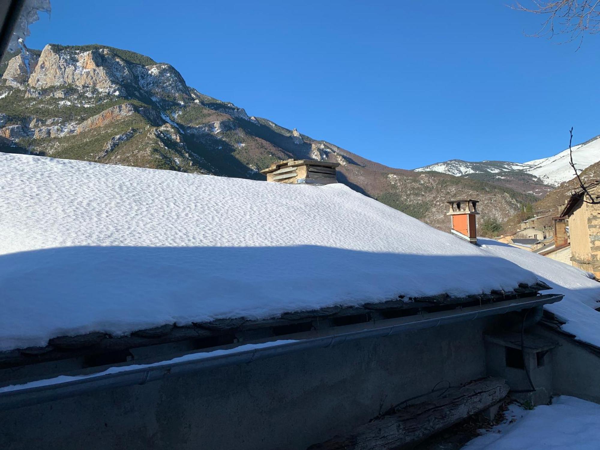 Gîte paisible au cœur des montagnes à Nohèdes Esterno foto