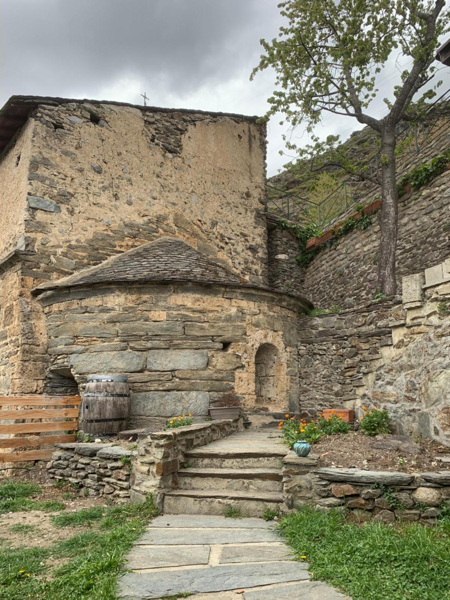 Gîte paisible au cœur des montagnes à Nohèdes Esterno foto